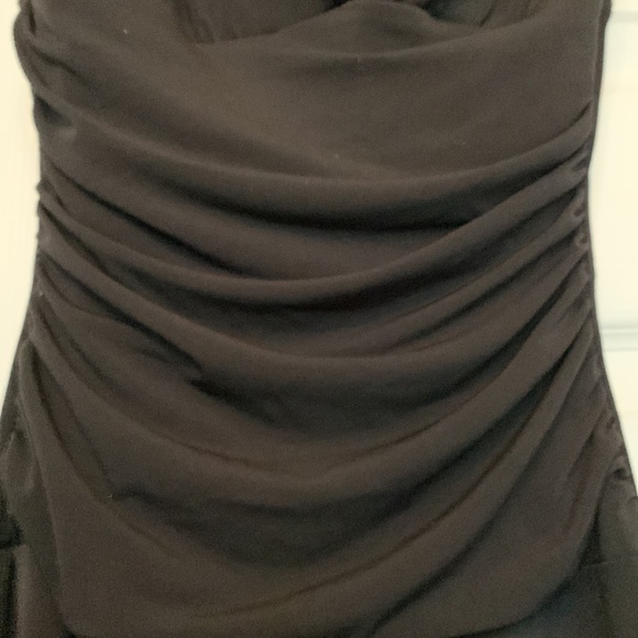 Everyone should have a little black dress - Picture 7 of 13